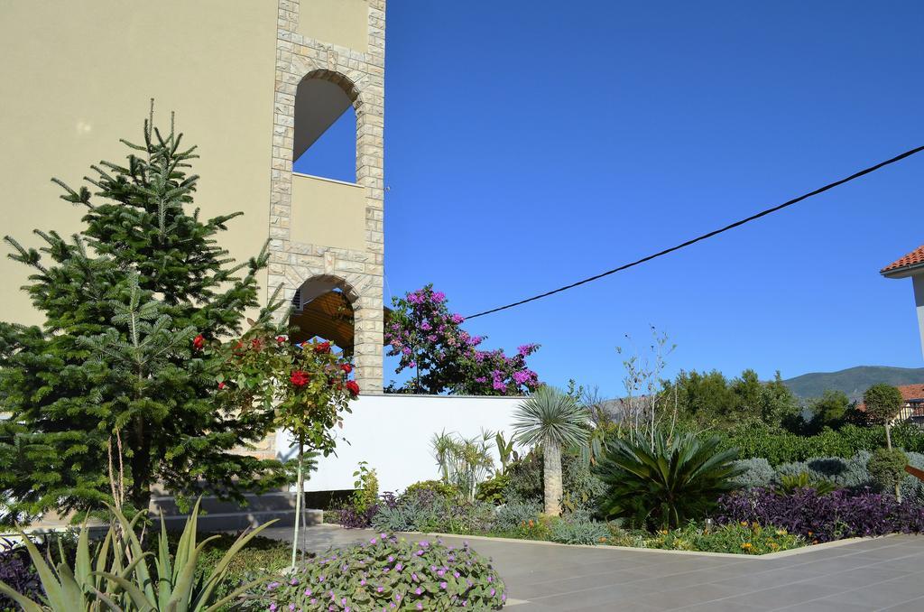 Apartments Brico - Heated Pool Trogir Exterior foto